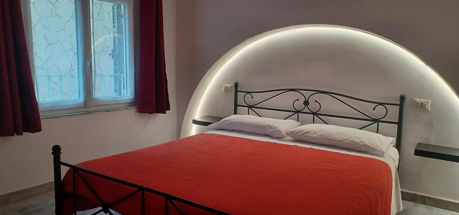 Bed & Breakfast Le Quattro Stagioni Bed and Breakfast Genova