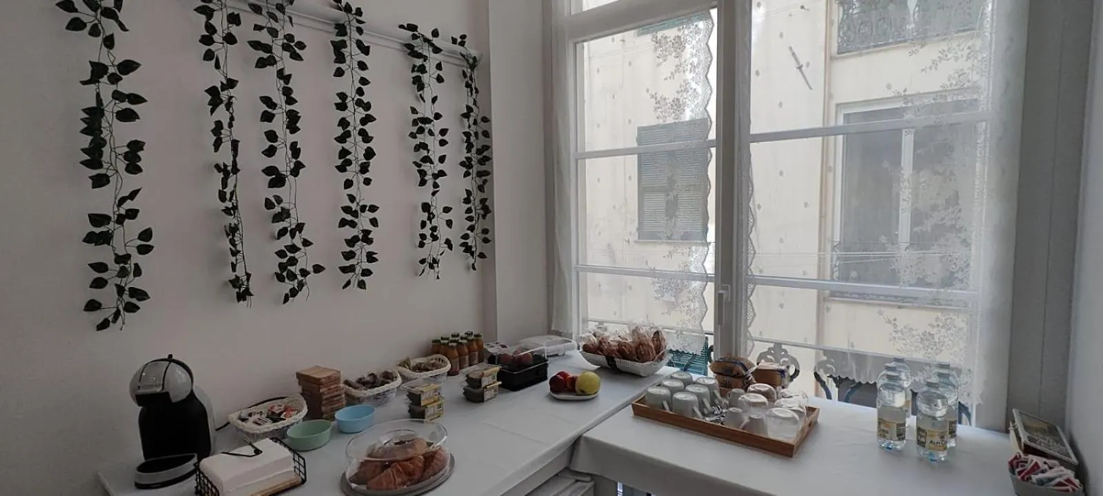 Le Quattro Stagioni Bed & Breakfast Genoa 0*,